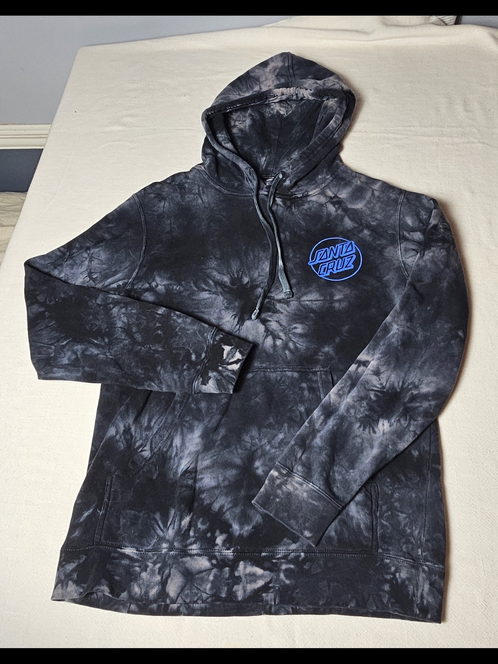 Santa Cruz Opus Dot pullover hoodie Mens Size Medium Black And Gray Tie Dye